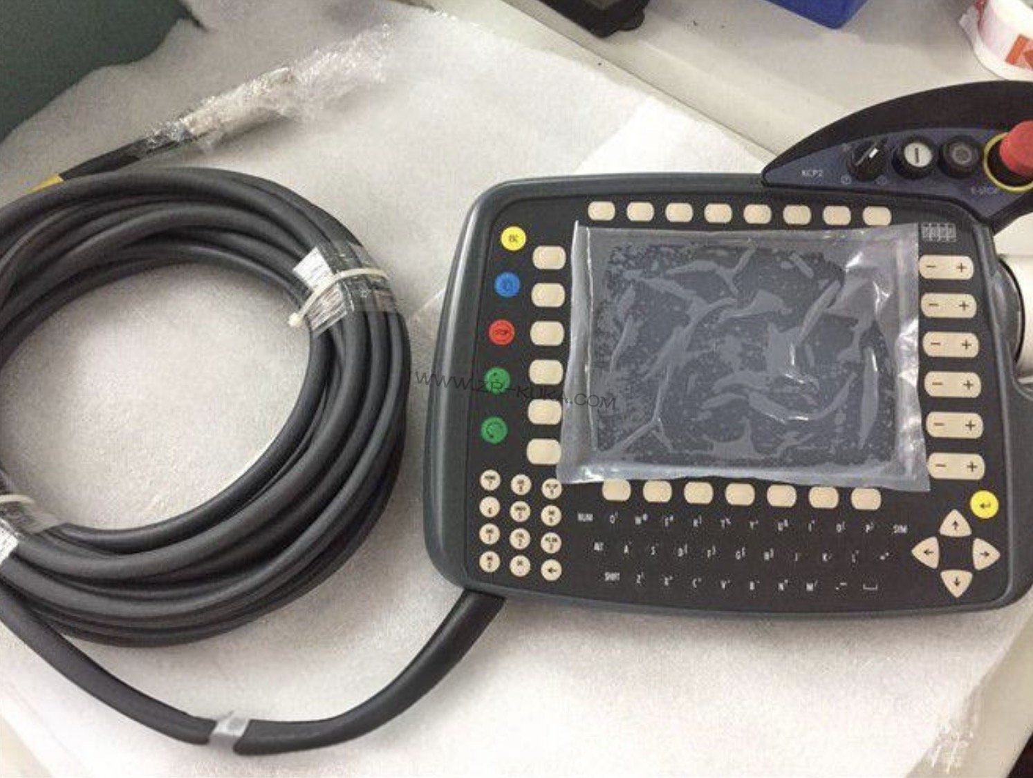 解讀庫卡機器人KCP2示教器維修的