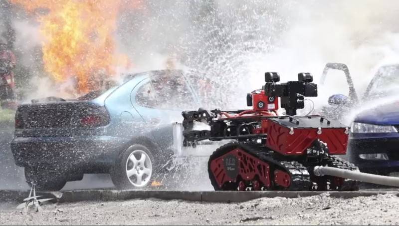 Colossus消防機(jī)器人幫助消防員撲滅巴黎圣母院火災(zāi)