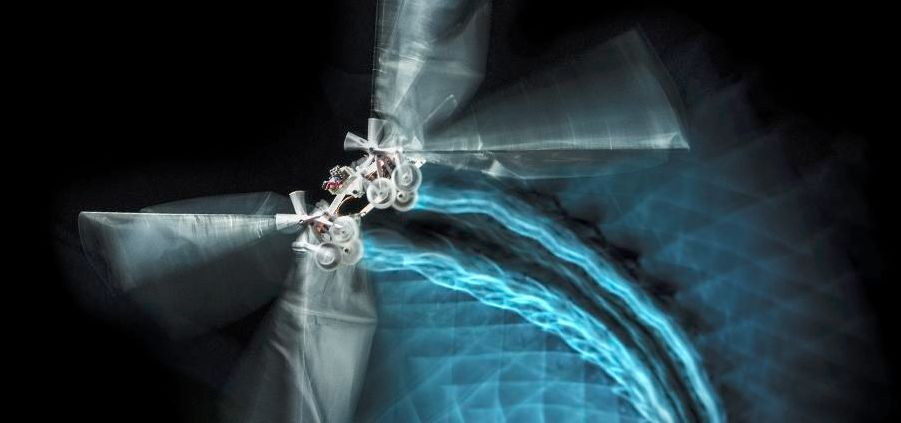 Science重磅:“果蠅機器人”一次充電飛一公里,能俯沖會打滾!