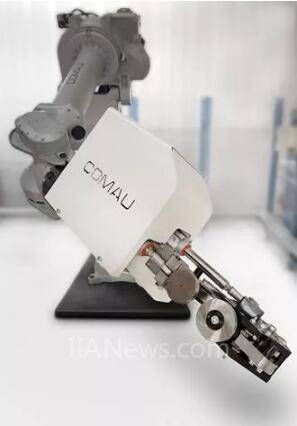 柯馬為汽車制造業推出革命性滾邊工藝 柯馬為汽車制造業推出革命性滾邊工藝