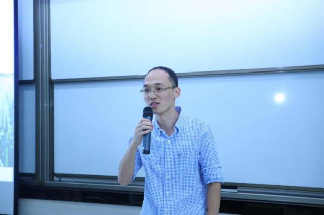 人工智能關鍵技術決定機器人產業的前途