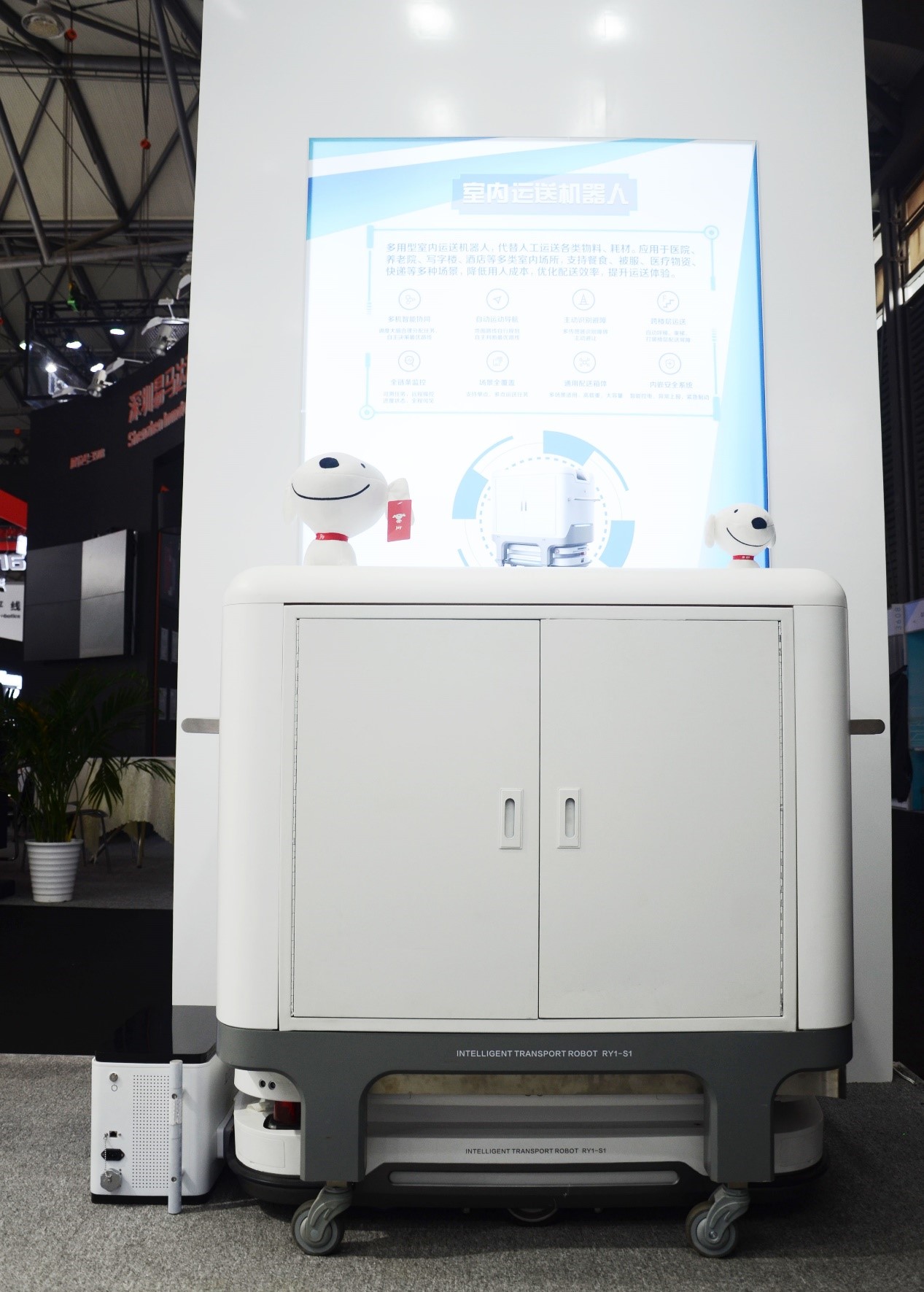 京東數(shù)科發(fā)布三款機器人新品 可穿戴仿生手能夠勝任特種作業(yè)