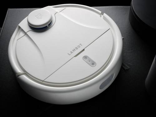 國貨新風(fēng)潮 嵐豹掃地機(jī)器人亮相AWE2019展會