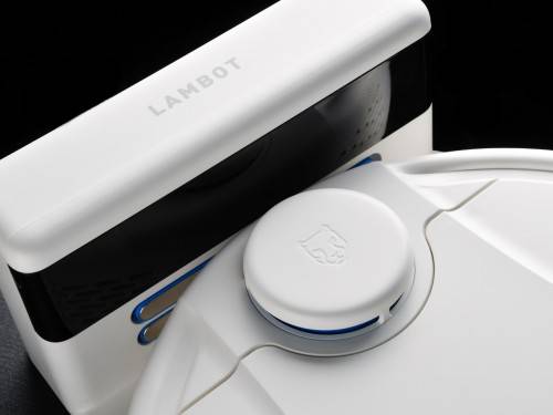 國貨新風(fēng)潮 嵐豹掃地機(jī)器人亮相AWE2019展會