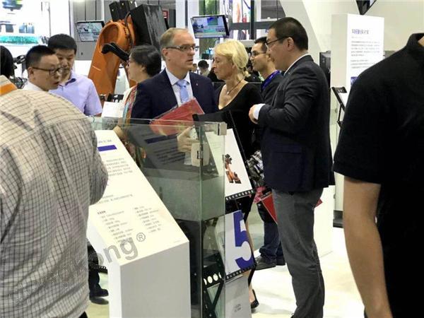 叮咚!您有一封河南投洽會(huì)的邀請(qǐng)函,請(qǐng)查收!